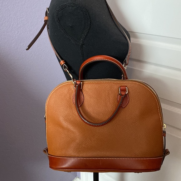 EUC Dooney and Bourke style R343 cognac/saddle brown satchel hand bag - Picture 2 of 13